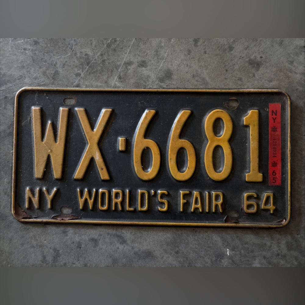 NY New York World’s Fair 1964 1965  License Plate WX 6681 Vintage Rare